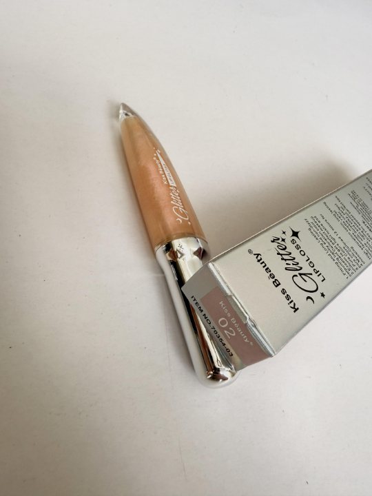 لیپ گلاس شاین Kiss Beauty مدل چاقویی Knife